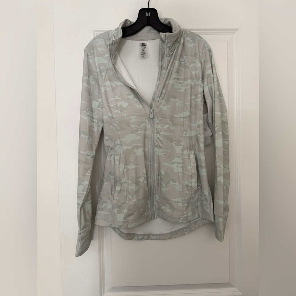 NWT Mono B Camouflage Zip-Up Jacket Sz M